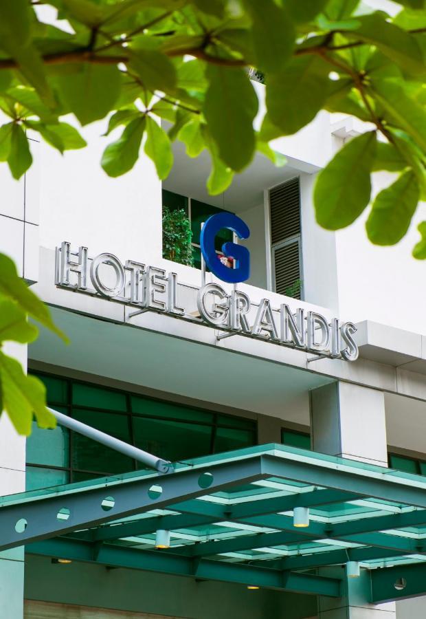Grandis Hotels And Resorts Kota Kinabalu Exterior photo